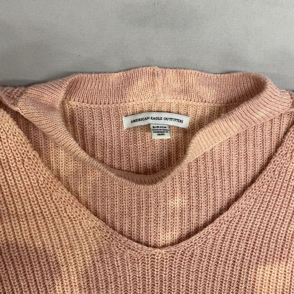 Distressed sweater - Picture 2 of 2